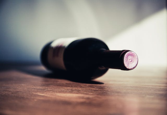 Jak zapakować butelkę z winem